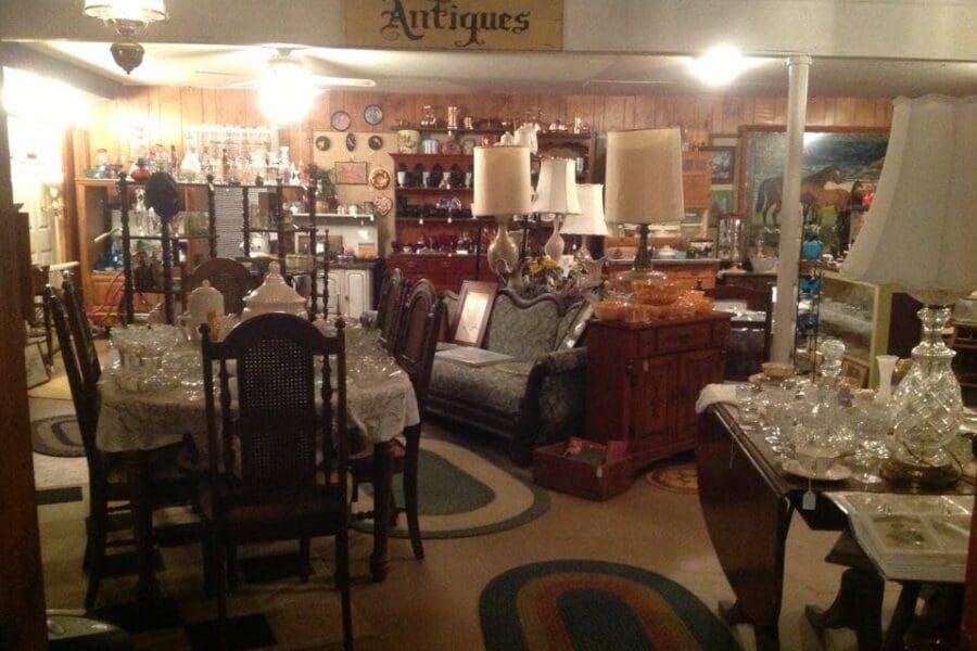 Cobblestone Corner Antiques
