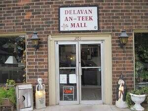 Delavan An-Teek Mall