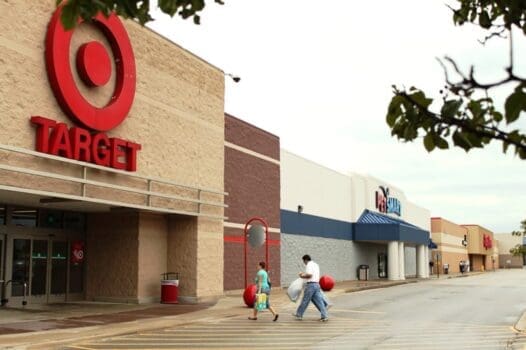 Glen Hollow Shopping Center