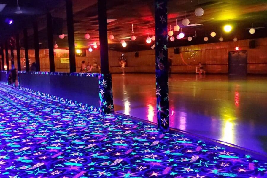 Skateland Glow In The Dark Floor