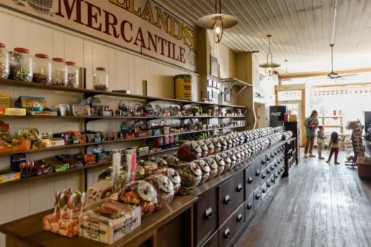 Holland's Mercantile