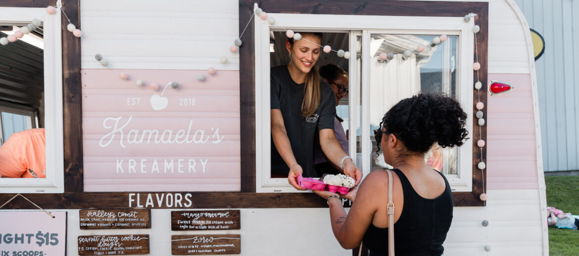 Food Trucks Near Me: 20+ Peoria Area Trucks to Try!