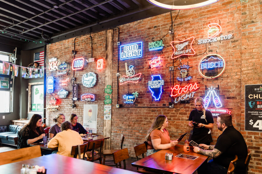 Restaurants + Bars Open on Mondays in Downtown Peoria