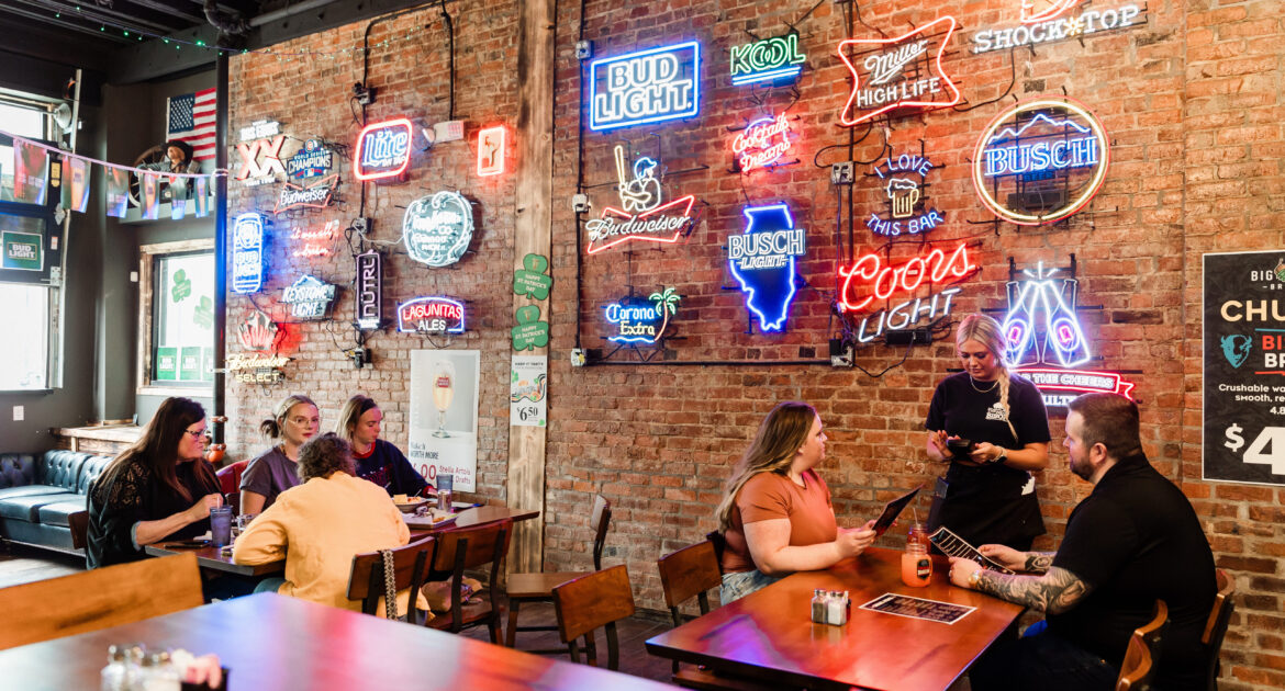 Restaurants + Bars Open on Mondays in Downtown Peoria